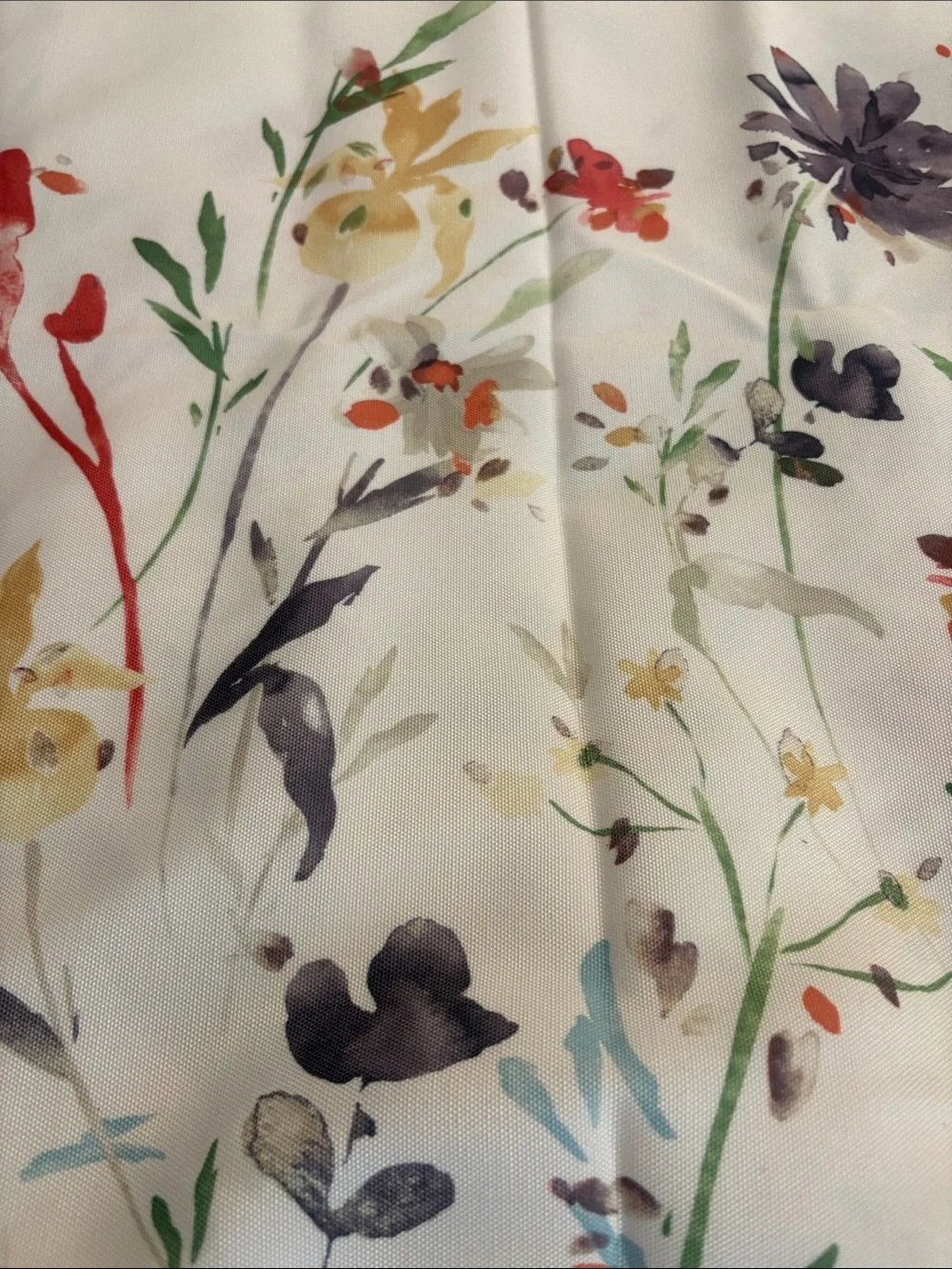 N/A white polyester